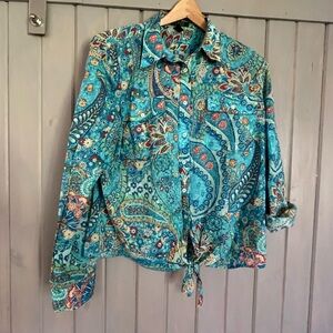 Beautiful very lightweight blouse